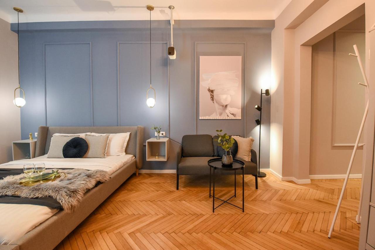 Modern Stay - Central Studios With Wall Projector Near Radisson Bucarest Extérieur photo