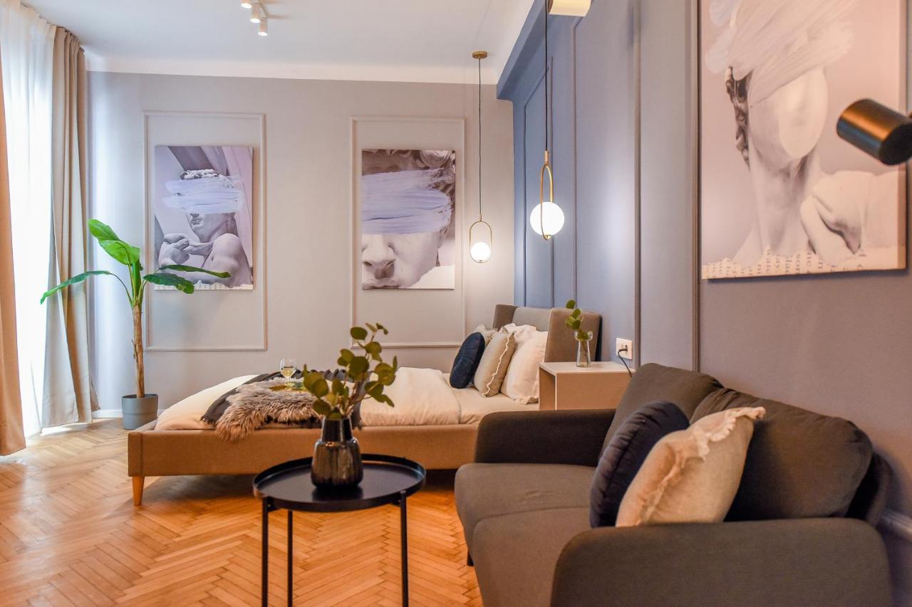 Modern Stay - Central Studios With Wall Projector Near Radisson Bucarest Extérieur photo