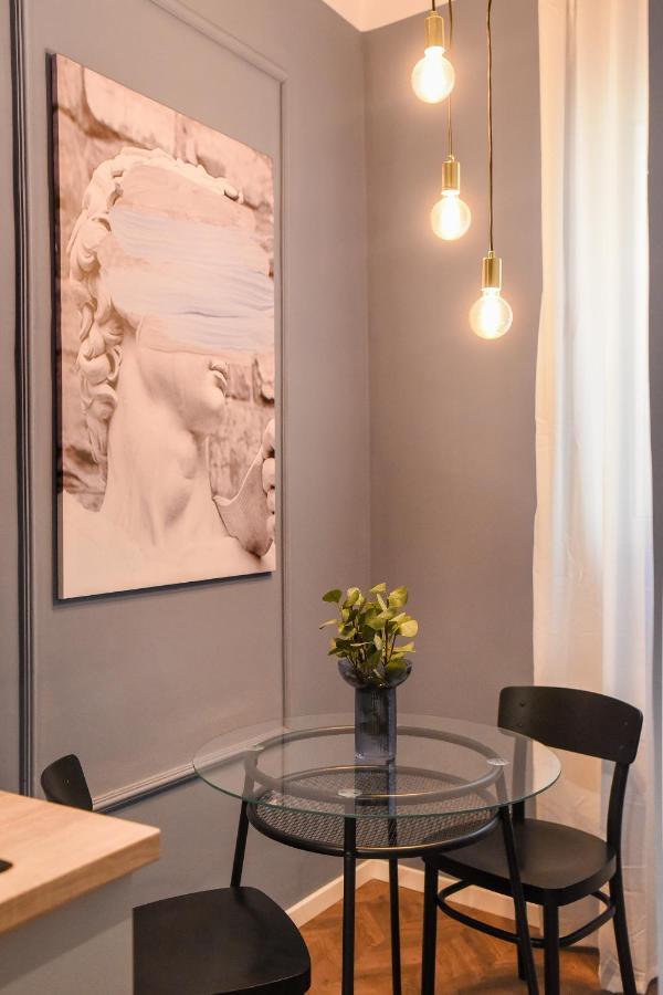 Modern Stay - Central Studios With Wall Projector Near Radisson Bucarest Extérieur photo