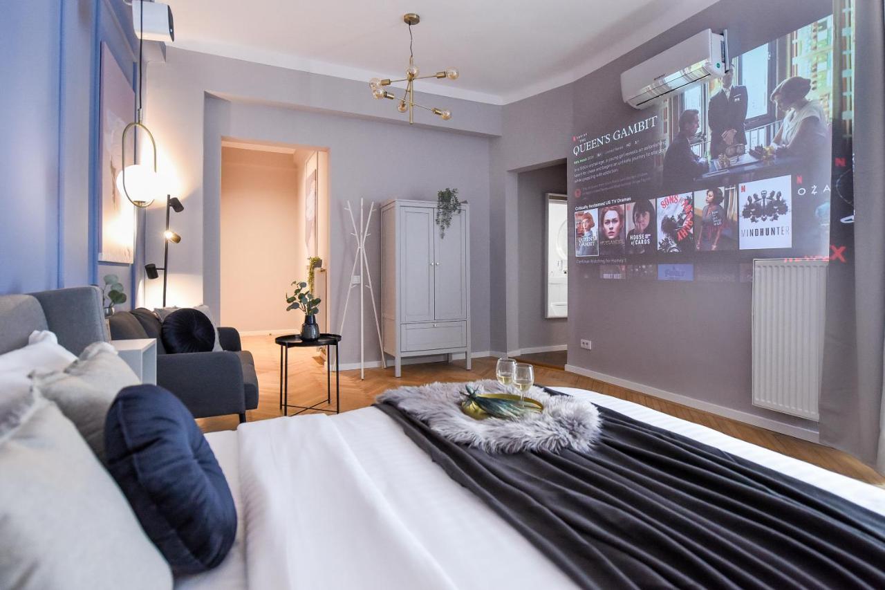 Modern Stay - Central Studios With Wall Projector Near Radisson Bucarest Extérieur photo