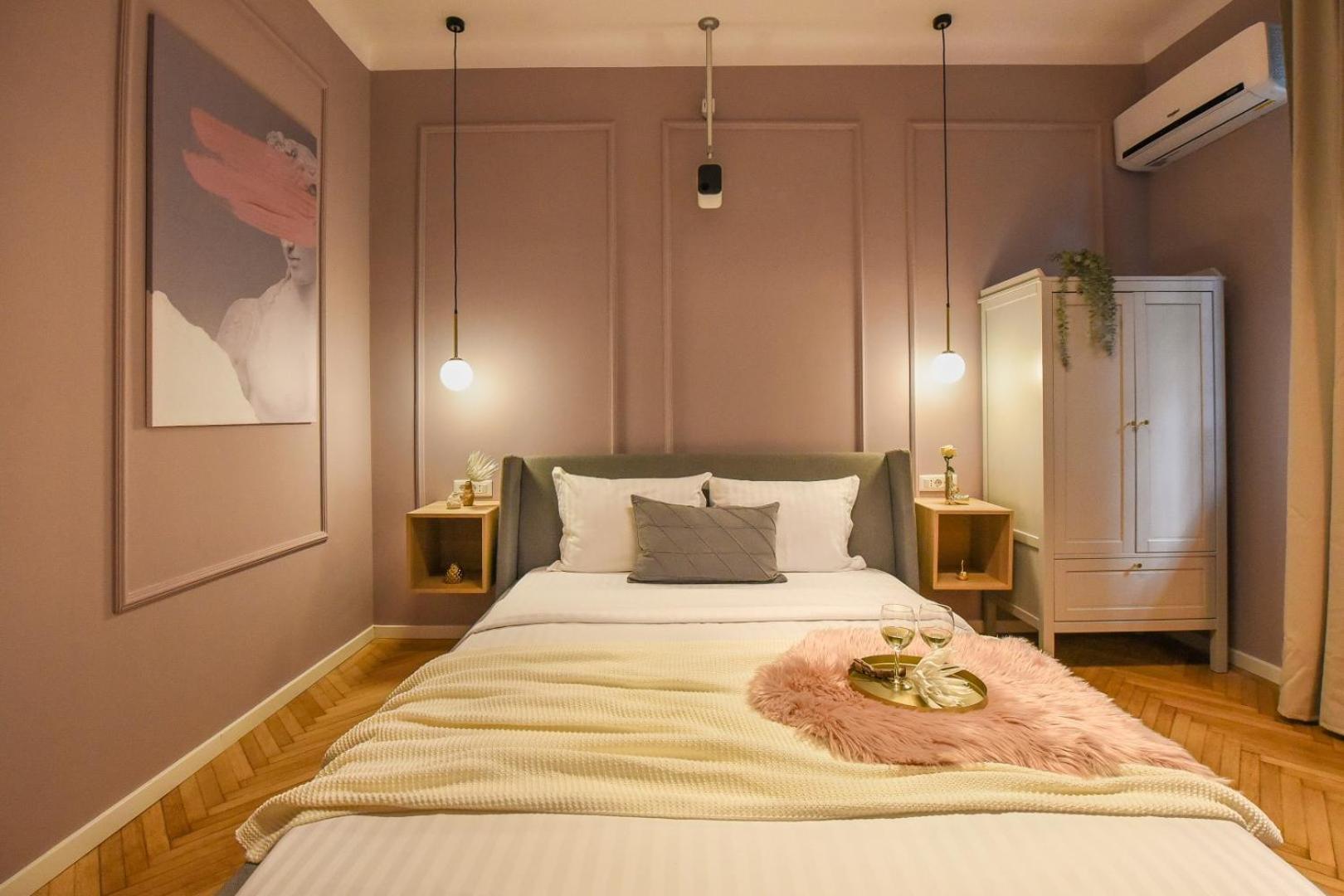 Modern Stay - Central Studios With Wall Projector Near Radisson Bucarest Extérieur photo