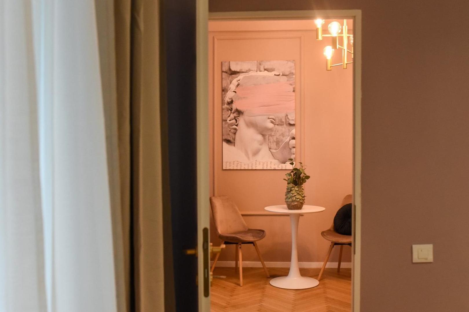 Modern Stay - Central Studios With Wall Projector Near Radisson Bucarest Chambre photo