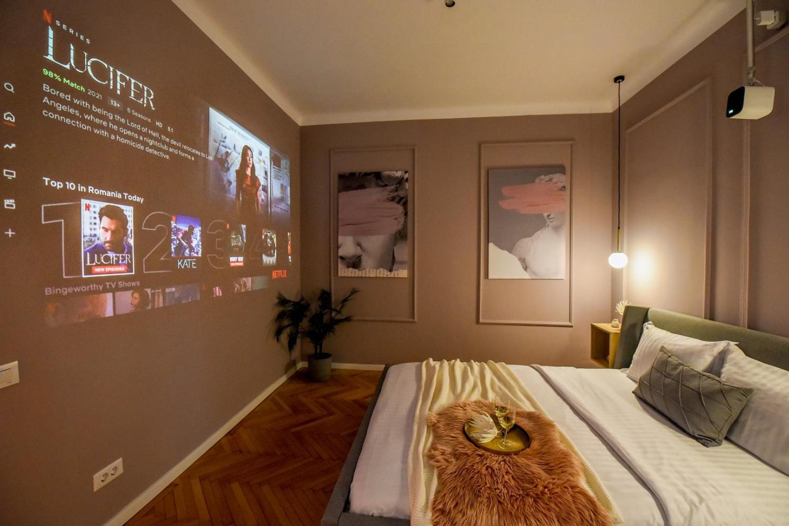 Modern Stay - Central Studios With Wall Projector Near Radisson Bucarest Chambre photo